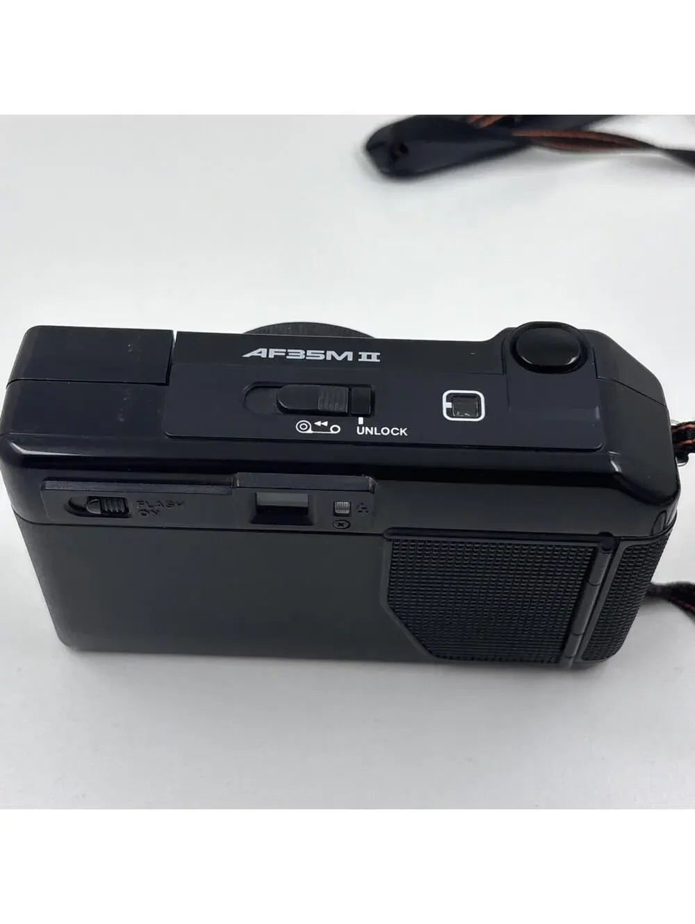 Canon AF35M II Autoboy Sure Shot Point & Shoot 38mm f/2.8 Film Cam Tested/Works - Picture 5 of 9